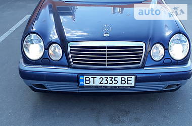 Седан Mercedes-Benz T1 1997 в Херсоні