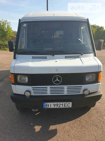 Грузовой фургон Mercedes-Benz T1 1994 в Полтаве
