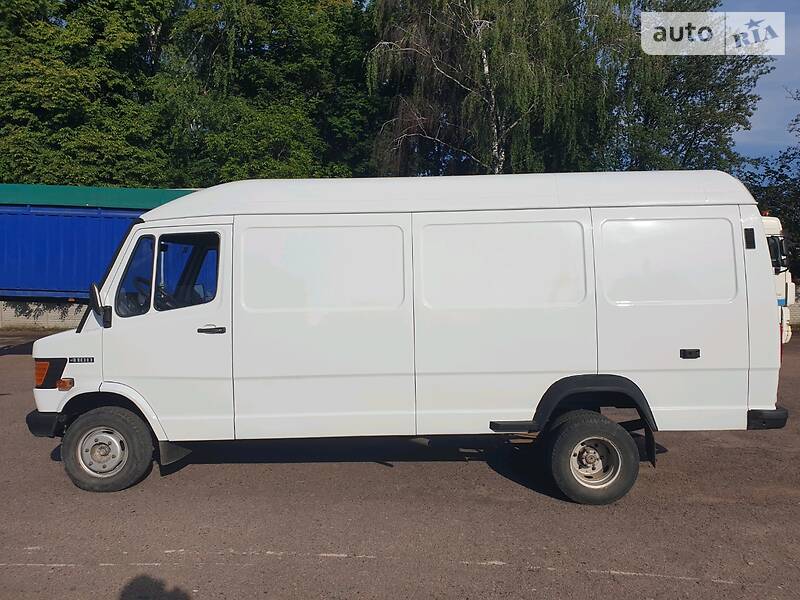 Грузовой фургон Mercedes-Benz T1 1994 в Полтаве