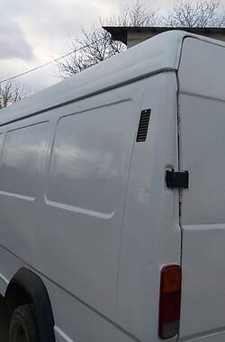 Грузовой фургон Mercedes-Benz T1 1995 в 