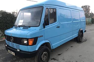 Грузовой фургон Mercedes-Benz T1 1992 в 