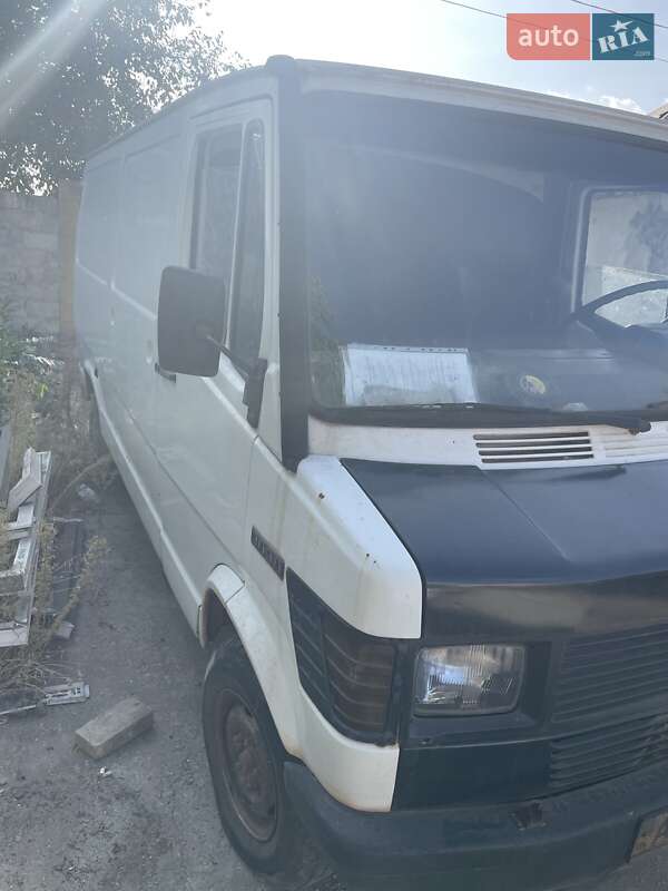 Грузовой фургон Mercedes-Benz T1 1987 в Кривом Роге фото 5 Грузовой фургон Mercedes-Benz T1 1987 в Кривом Роге