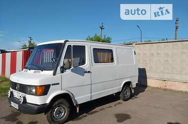 Вантажопасажирський фургон Mercedes-Benz T1 1993 в Вишгороді