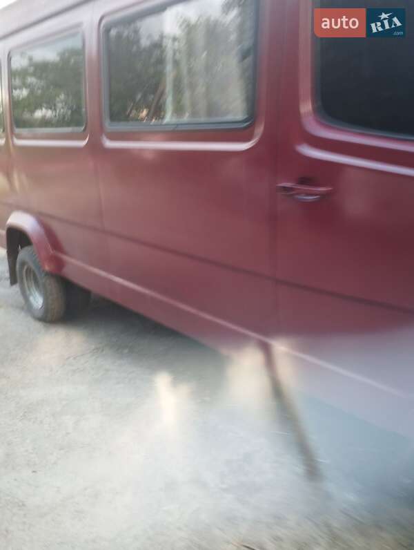 Микроавтобус Mercedes-Benz T1 1994 в Умани