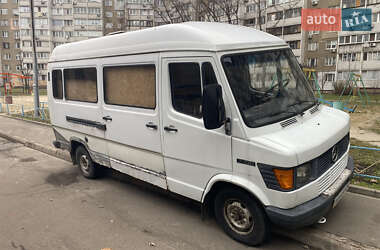 Вантажний фургон Mercedes-Benz T1 1994 в Києві