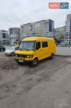 Грузовой фургон Mercedes-Benz T1 1994 в Львове