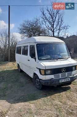 Вантажопасажирський фургон Mercedes-Benz T1 1993 в Івано-Франківську