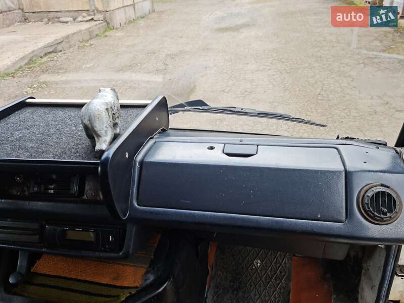 Грузовой фургон Mercedes-Benz T1 1995 в Кривом Роге
