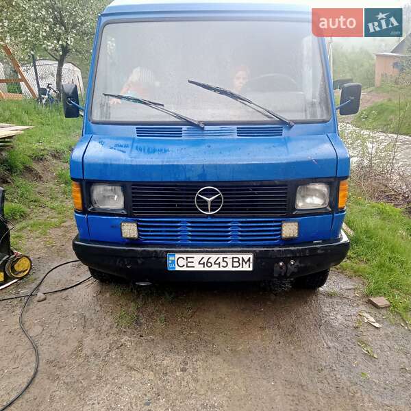 Грузовой фургон Mercedes-Benz T1 1987 в 