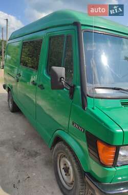 Вантажний фургон Mercedes-Benz T1 1994 в Хмельницькому