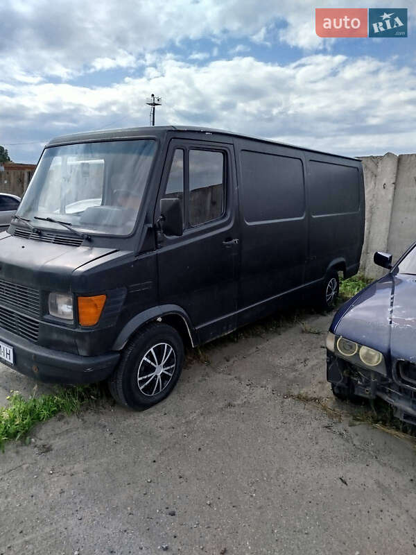 Mercedes-Benz T1 1993