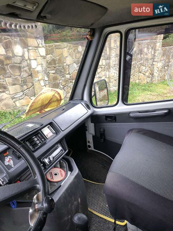Вантажопасажирський фургон Mercedes-Benz T1 1994 в Східниці фото 8 Вантажопасажирський фургон Mercedes-Benz T1 1994 в Східниці