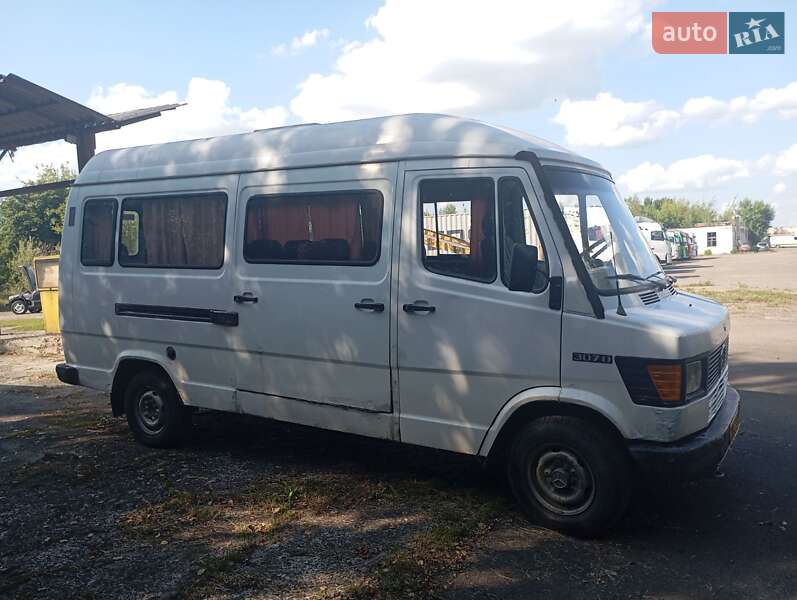 Микроавтобус Mercedes-Benz T1 1988 в Ровно