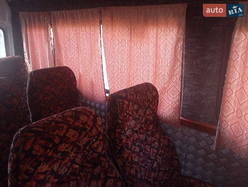 Микроавтобус Mercedes-Benz T1 1988 в Ровно