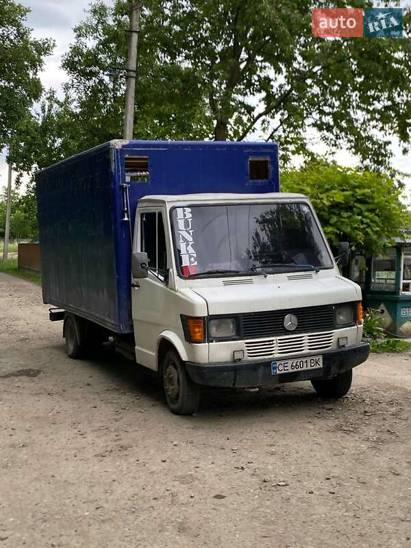 Для перевозки животных Mercedes-Benz T1 1989 в 