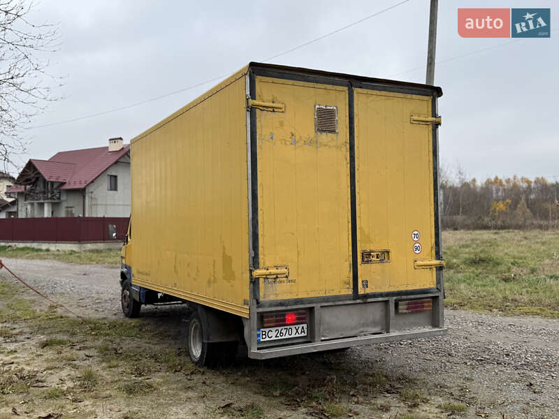 Вантажний фургон Mercedes-Benz T1 1994 в Львові