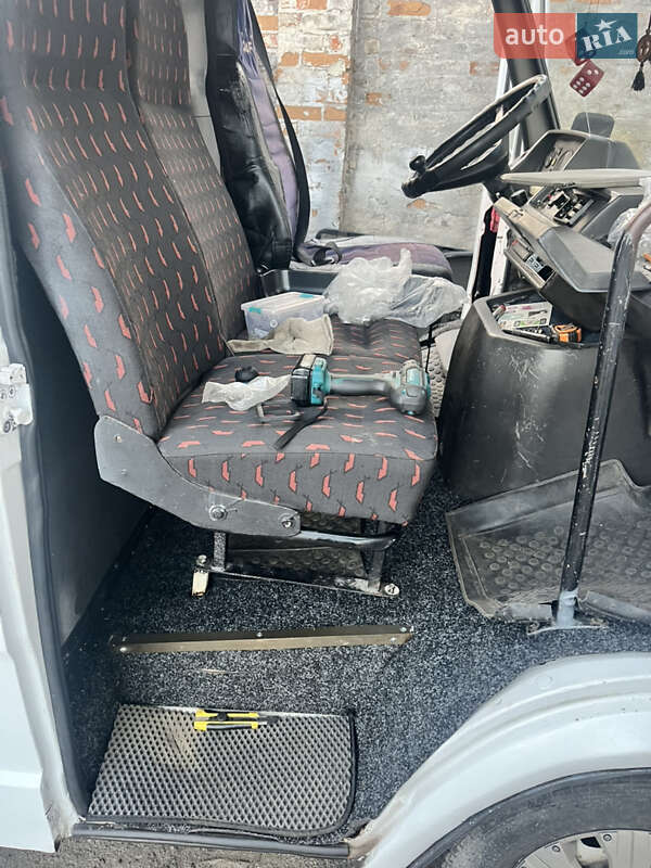 Грузопассажирский фургон Mercedes-Benz T1 1994 в Киеве