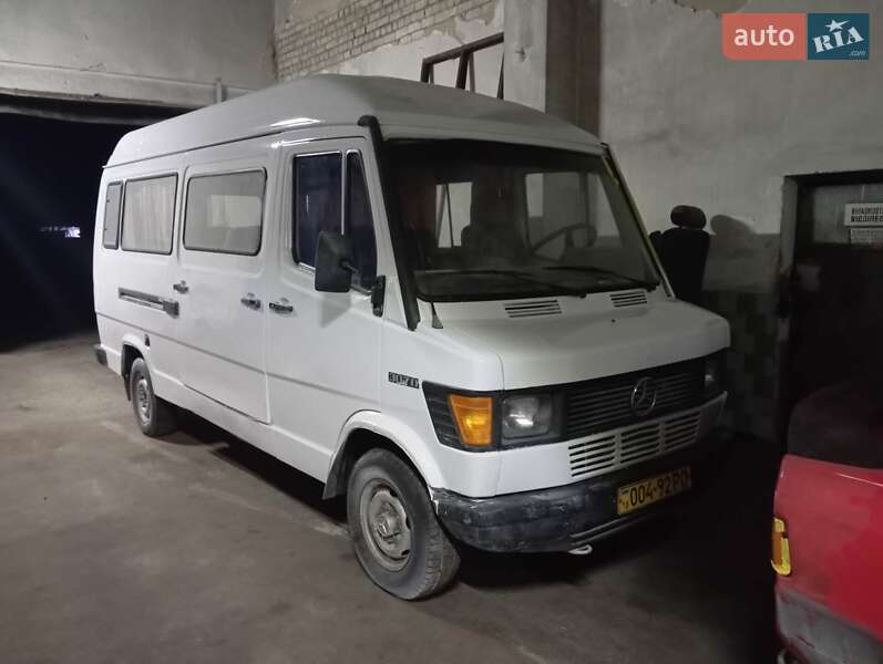 Микроавтобус Mercedes-Benz T1 1988 в Ровно