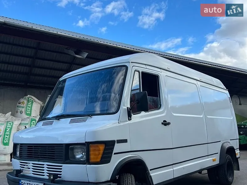 Mercedes-Benz T1 1989