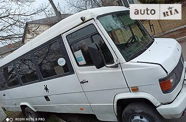 Пригородный автобус Mercedes-Benz T2 1995 в Ровно