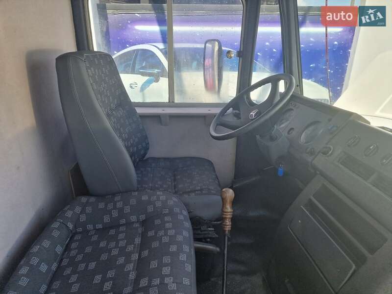 Грузовой фургон Mercedes-Benz T2 1996 в Ровно
