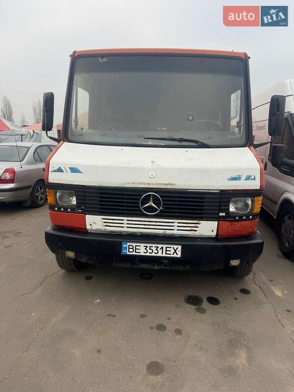 Грузовой фургон Mercedes-Benz T2 1991 в 