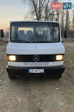 Грузовой фургон Mercedes-Benz T2 1993 в Черновцах