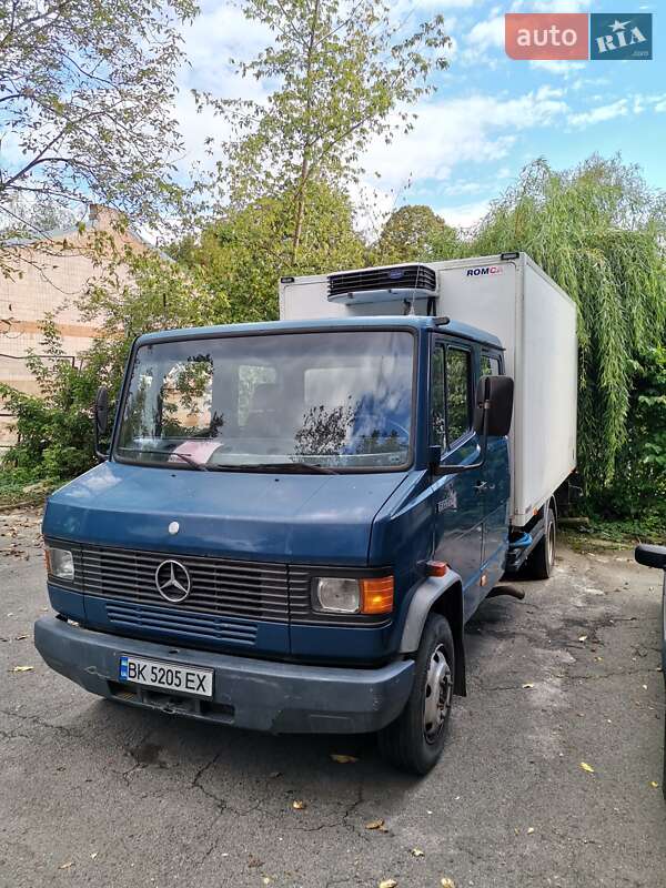 Mercedes-Benz T2 1993