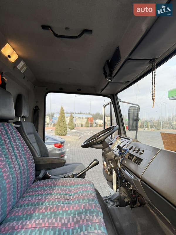 Вантажний фургон Mercedes-Benz T2 1997 в Дніпрі