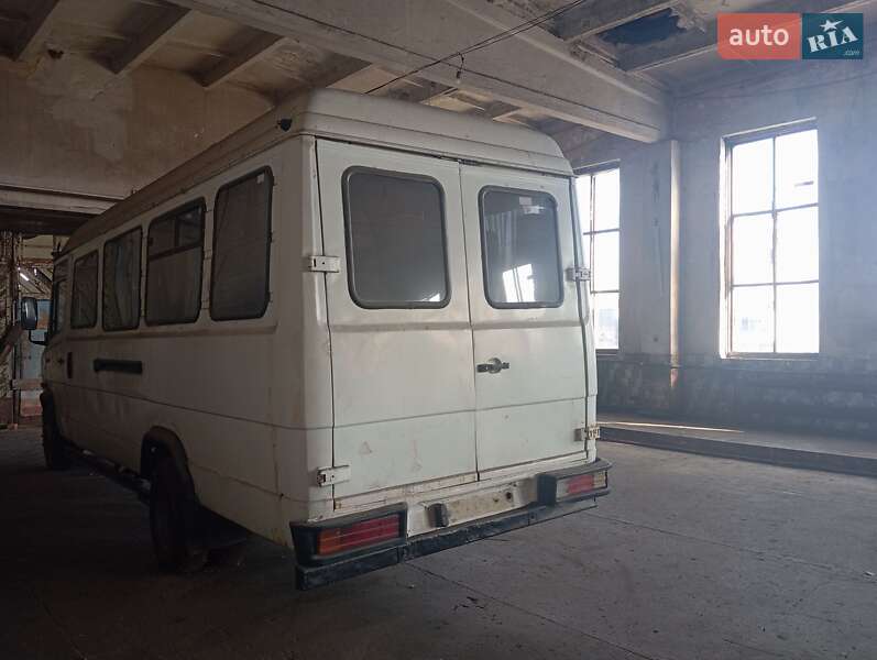 Пригородный автобус Mercedes-Benz T2 1994 в Ровно