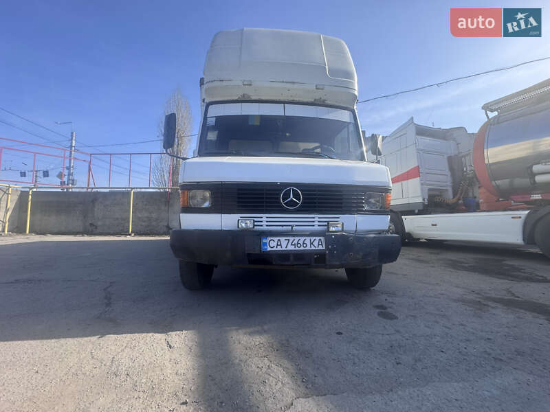 Вантажний фургон Mercedes-Benz T2 1996 в Кременчуці