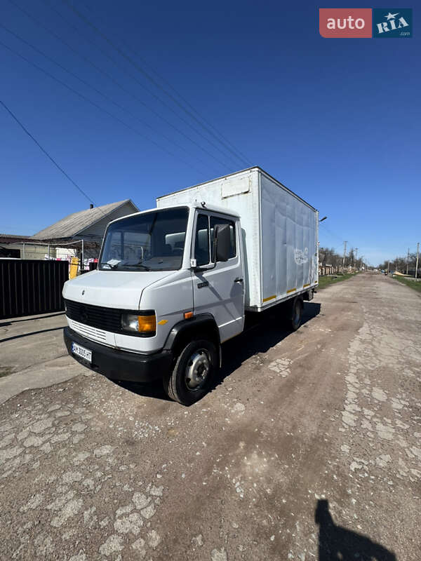 Грузовой фургон Mercedes-Benz T2 1996 в 