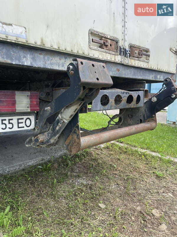 Грузовой фургон Mercedes-Benz T2 1991 в Хырове