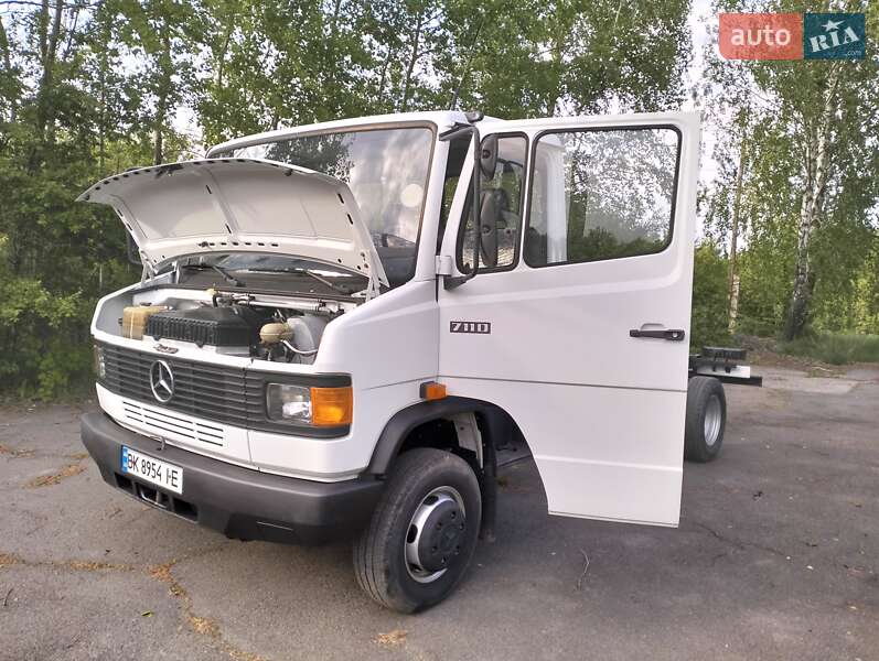 Шасі Mercedes-Benz T2 1995 в Рівному