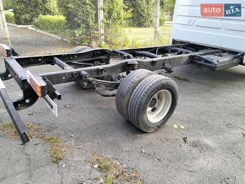 Шасі Mercedes-Benz T2 1995 в Рівному