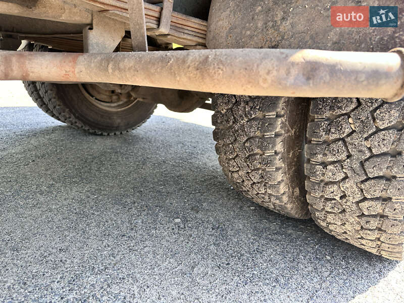 Борт Mercedes-Benz T2 1975 в Звенигородке