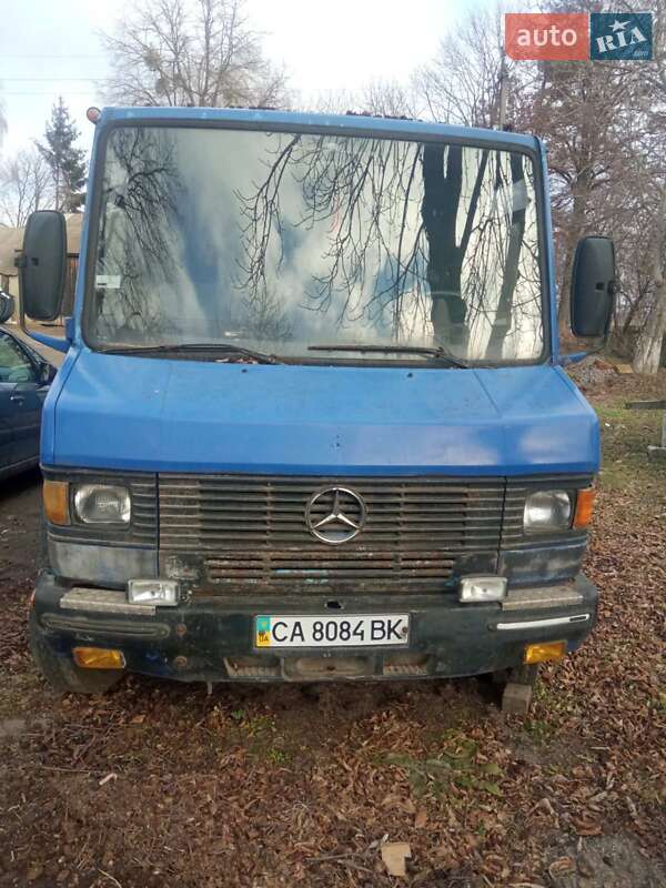 Мікроавтобус Mercedes-Benz T2 1988 в 