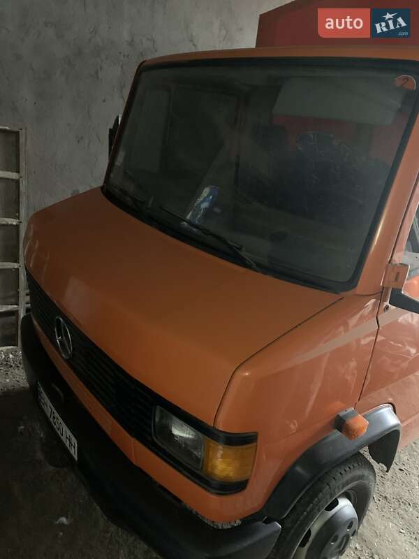Mercedes-Benz T2 1995