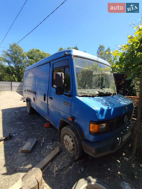Mercedes-Benz T2 1990