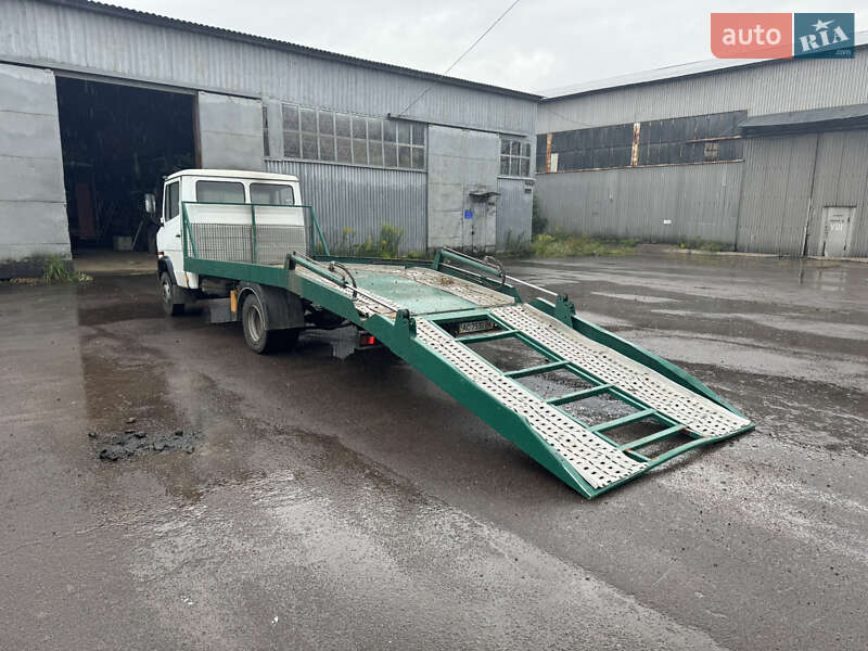 Эвакуатор Mercedes-Benz T2 1990 в Луцке