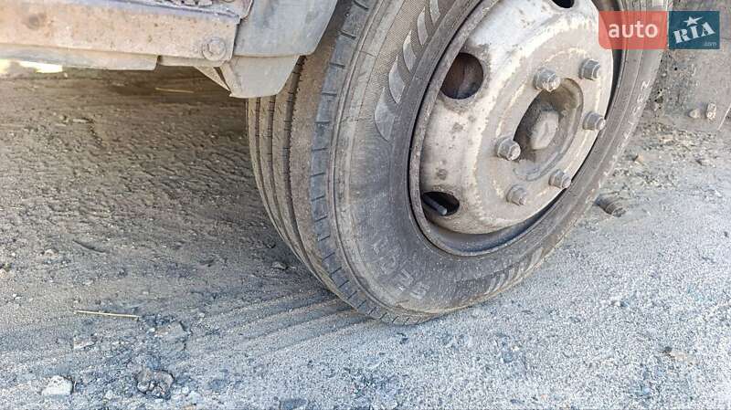 Грузовой фургон Mercedes-Benz T2 1993 в Чугуеве фото 5 Грузовой фургон Mercedes-Benz T2 1993 в Чугуеве