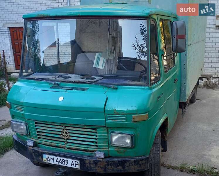 Вантажний фургон Mercedes-Benz T2 1980 в Житомирі