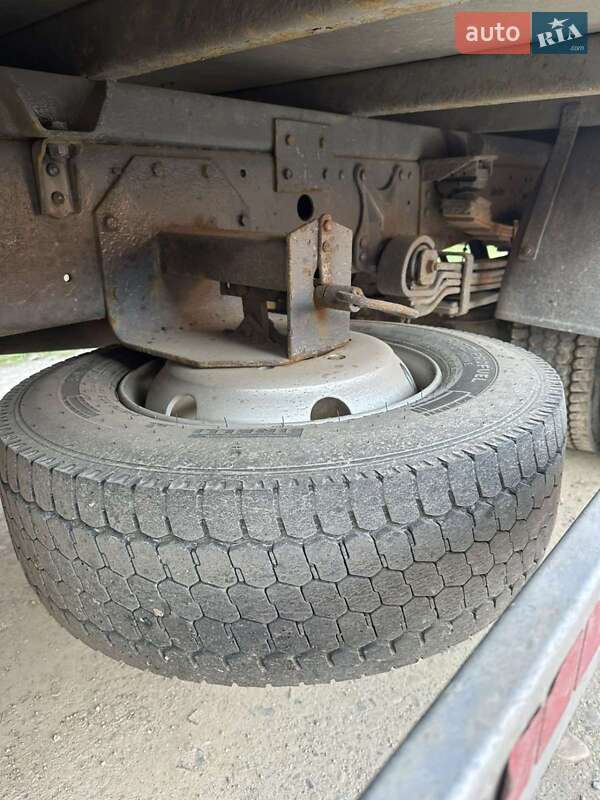 Вантажний фургон Mercedes-Benz T2 1997 в Дубні