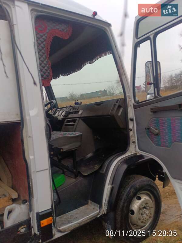 Грузовой фургон Mercedes-Benz T2 1994 в Коломые