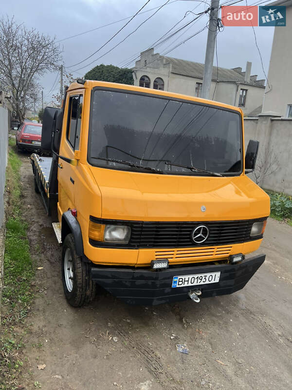 Эвакуатор Mercedes-Benz T2 1974 в Одессе