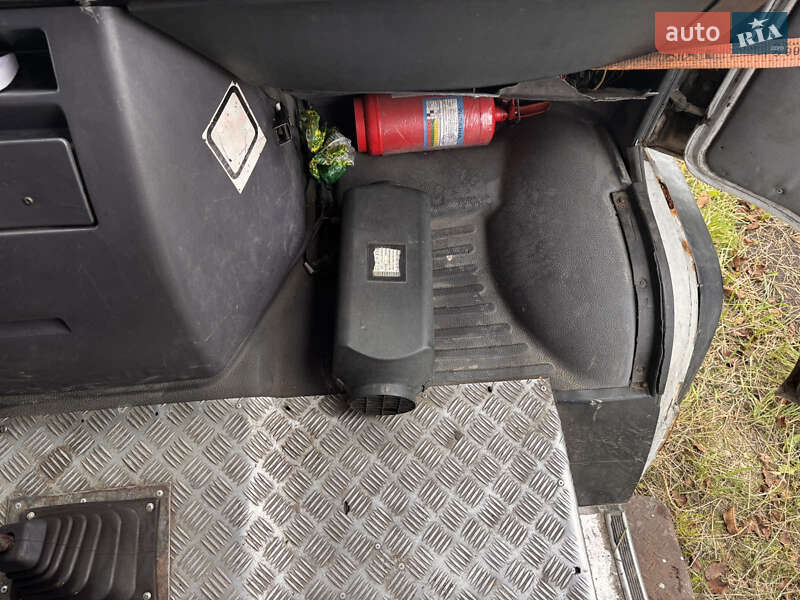 Городской автобус Mercedes-Benz T2 1995 в Золочеве фото 10 Городской автобус Mercedes-Benz T2 1995 в Золочеве