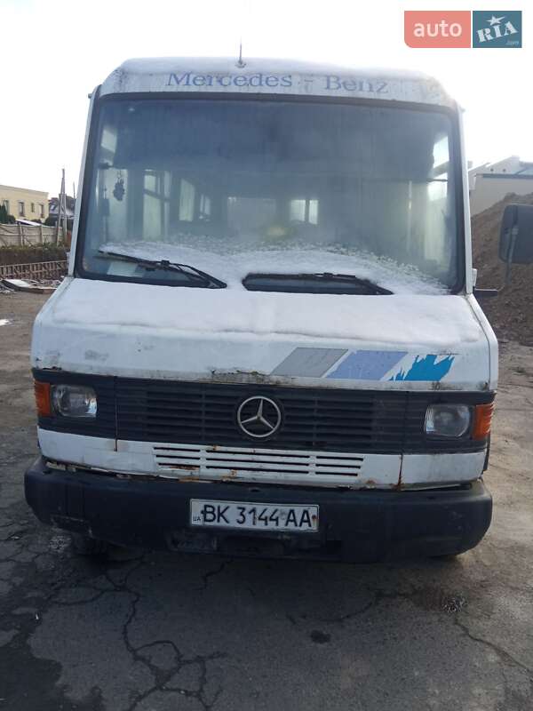 Мікроавтобус Mercedes-Benz T2 1996 в Рівному