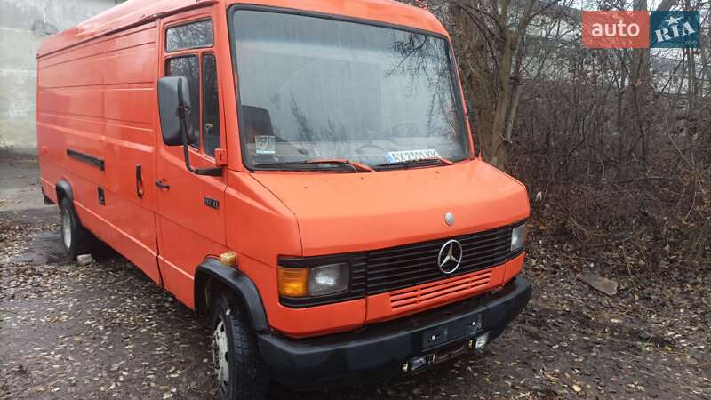 Грузовой фургон Mercedes-Benz T2 1994 в Харькове