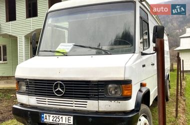 Вантажний фургон Mercedes-Benz T2 1993 в Косові