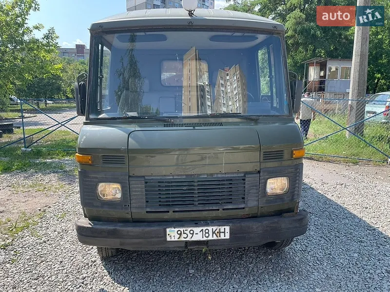 Mercedes-Benz T2 1985